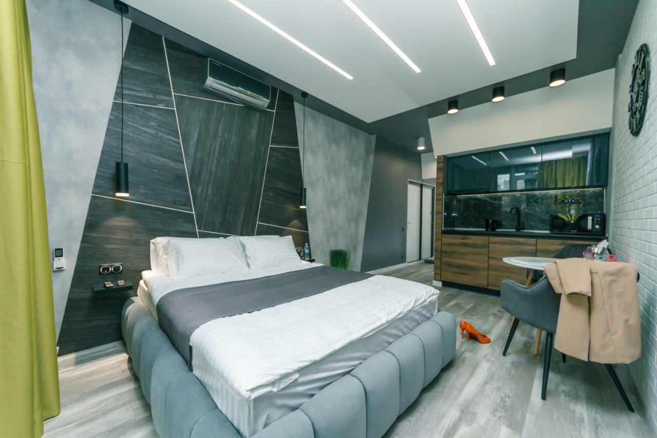 Luxury Apartments Kyiv Exterior photo